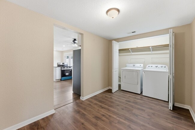 Building Photo - $1,900 - 3 Bedroom 3 Bathroom Unfurnished Home Just Outside Franklin
