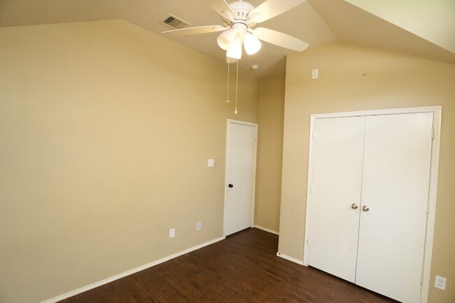 Building Photo - 2710 Sockeye Dr
