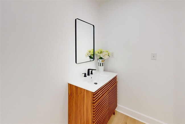 Building Photo - 5731 S Braeswood Blvd