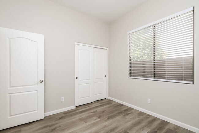 Building Photo - 11021 E Dover St