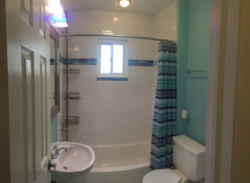 Bathroom - 645 Lowell Blvd
