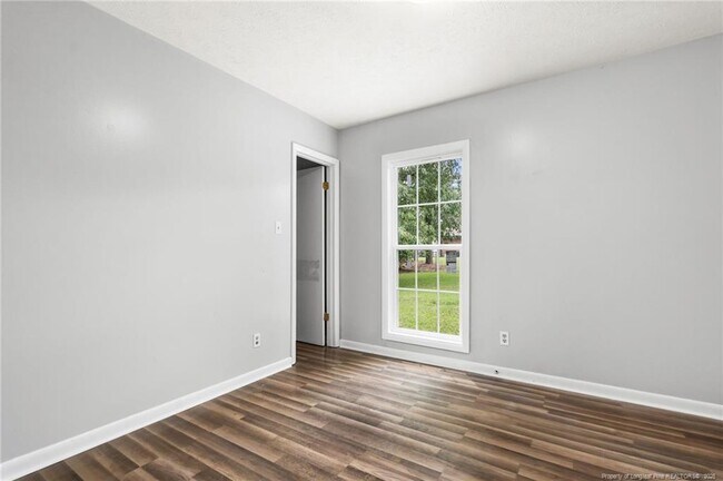 Building Photo - 920 Inglewood Ln