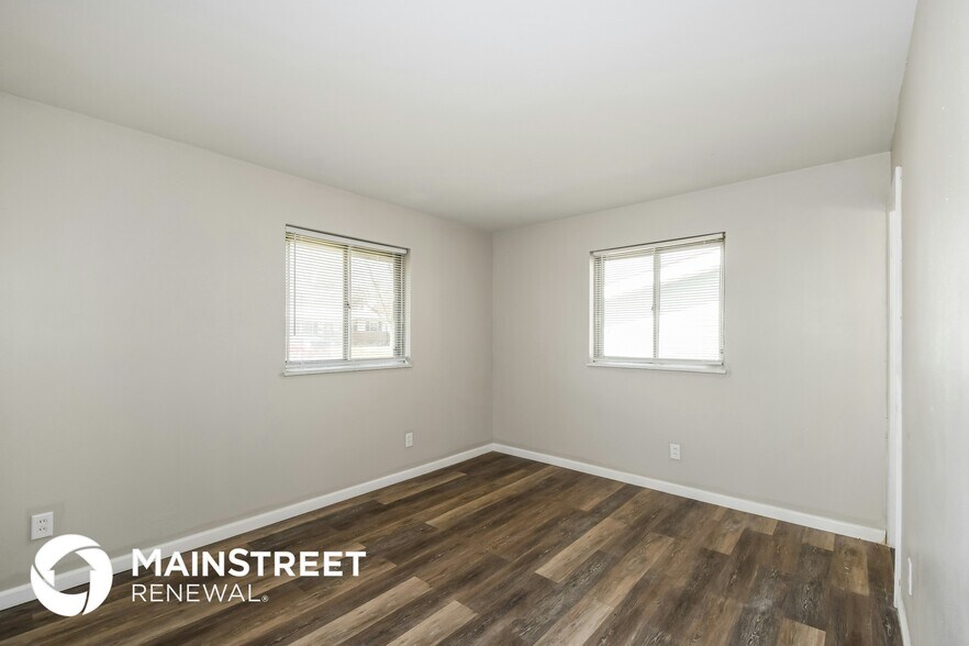 Building Photo - 11058 Perham Dr