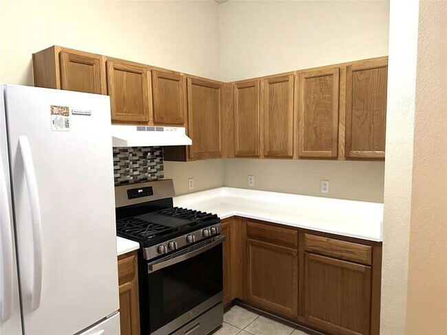 Building Photo - 13915 Randalstone Dr