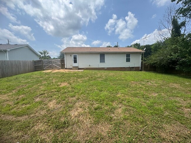 Building Photo - Single Family Home in Clarksville