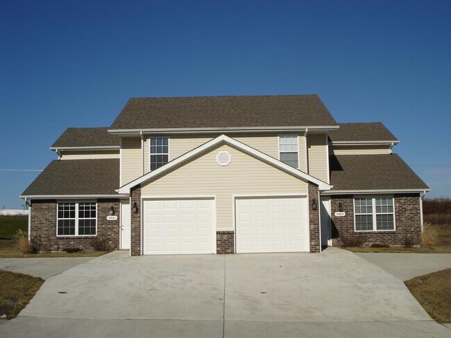 Building Photo - 5801 Canaveral Dr