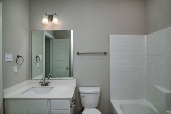 Building Photo - GORGEOUS 2 BEDROOM FOUR PLEX LOCATED IN MI...