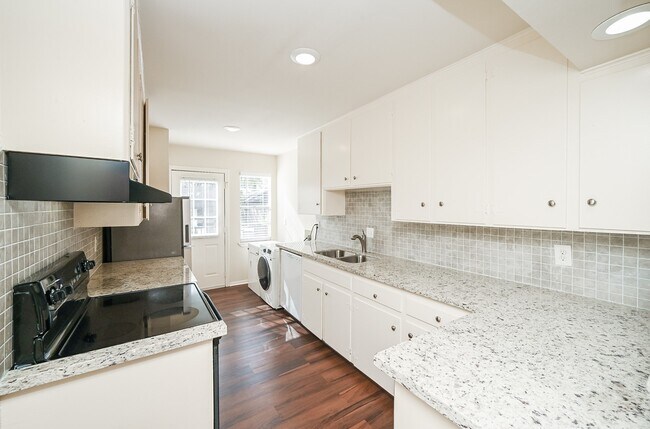 Building Photo - 5230 Arboles Dr