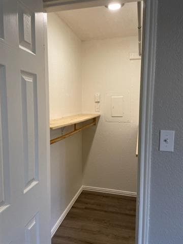 Building Photo - 9831 W Walnut St