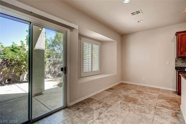 Building Photo - 275 Spectacular St