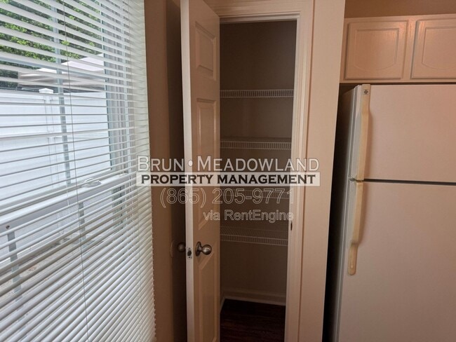 Building Photo - 5622 Boxwood Garden Way