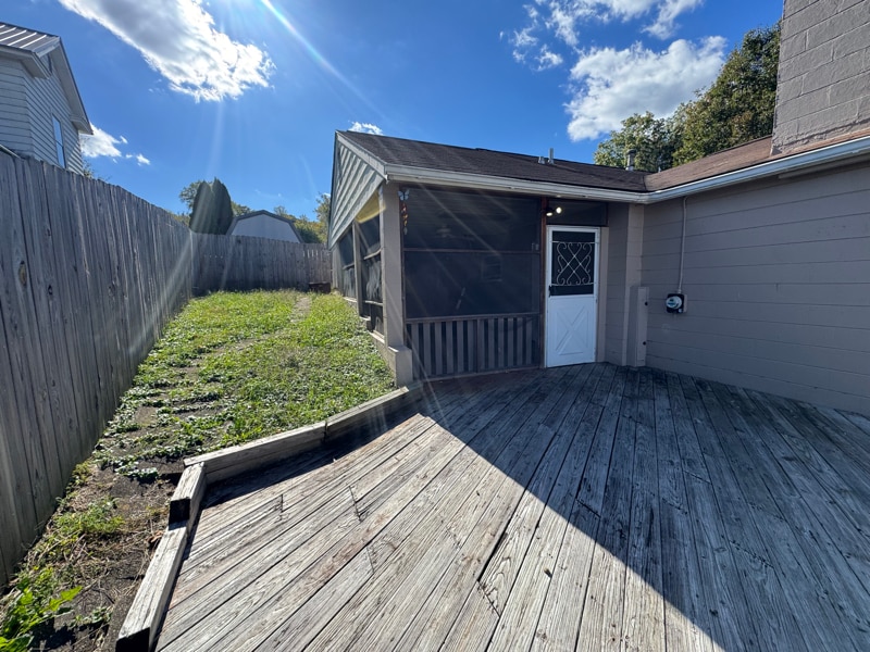 Building Photo - 822 Sutherland Dr