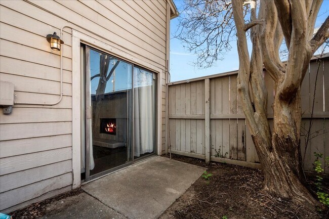 Building Photo - 9572 Windswept Ln