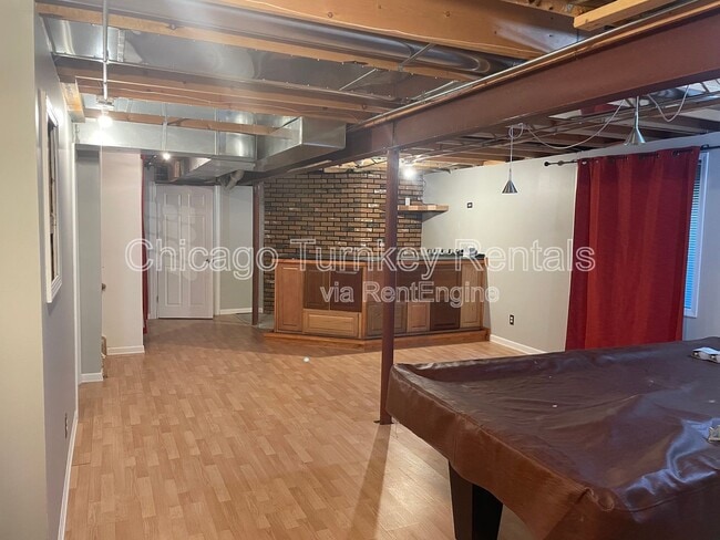 Building Photo - 527 Frieh Dr