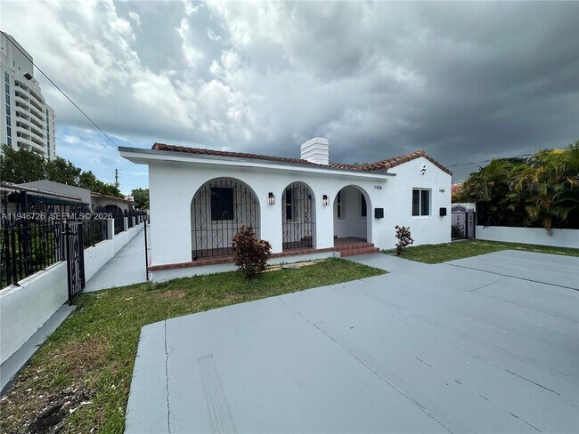 Building Photo - 1436 SW 21st St