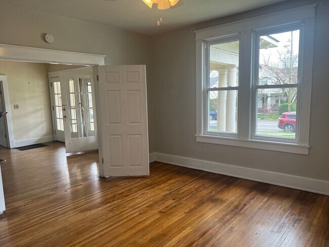 Building Photo - 2502 Blair Blvd