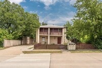 Building Photo - 908 N Zang Blvd