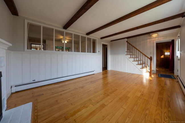 Building Photo - 10 Woodland Ter 1