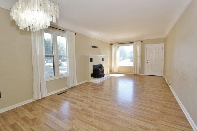 Building Photo - Charming Home in Caldwell