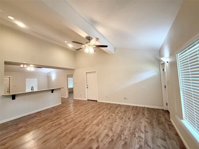 Building Photo - 51 Lupine Ct
