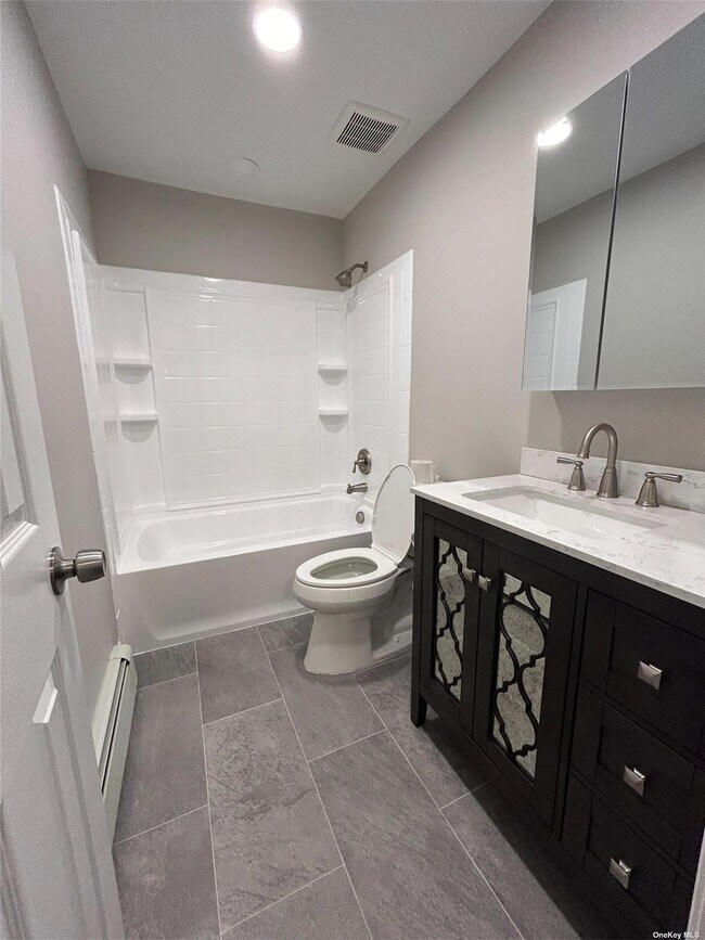 Building Photo - 30 Davison