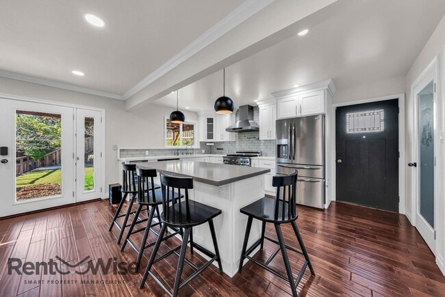 Building Photo - 1951 Heath Dr