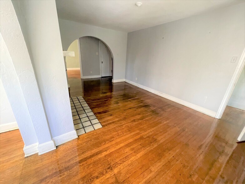 Building Photo - 6532 Wilkins Ave