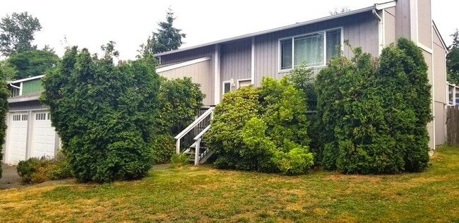 Building Photo - 4221 152nd Pl SW