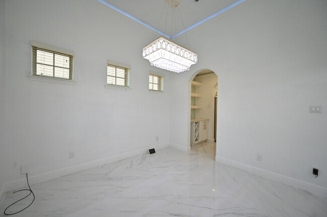 Building Photo - 10607 Pilkington Dr
