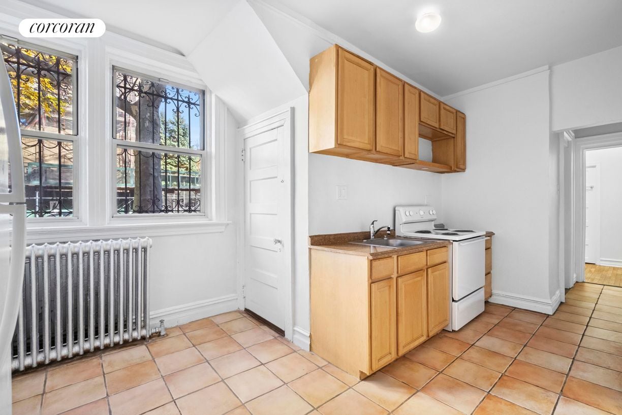 Building Photo - 338 A Clermont Ave