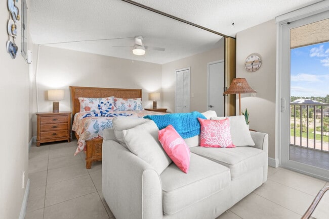 Building Photo - 5600 Bonita Beach Rd SW