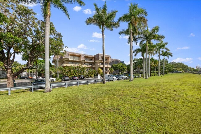 Building Photo - 7900 Camino Cir