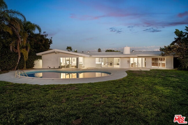 Building Photo - 1641 Tower Grove Dr