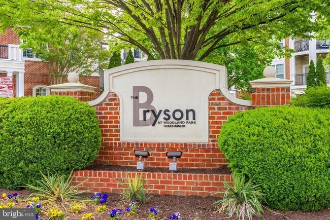 Building Photo - 12954 Centre Park Cir