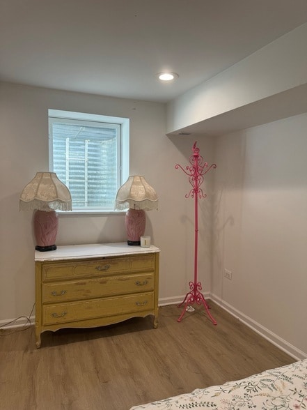 Building Photo - 644 W Hinsdale Ave