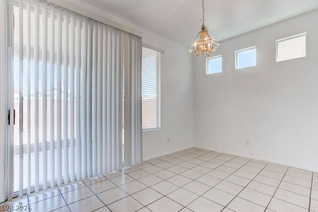 Building Photo - 9548 W Spring Blush Ave