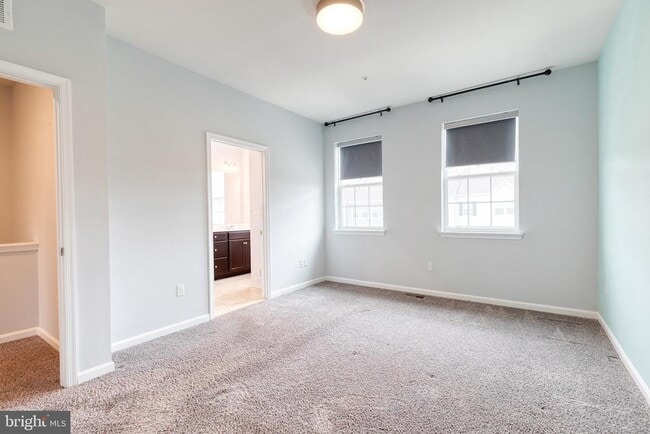 Building Photo - 2261 Kelston Pl