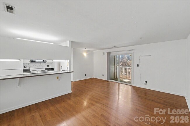 Building Photo - 9535 University Terrace Dr