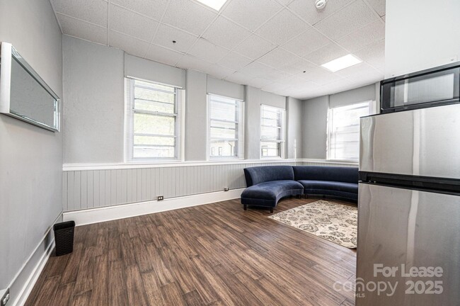 Building Photo - 426 2nd Ave SE