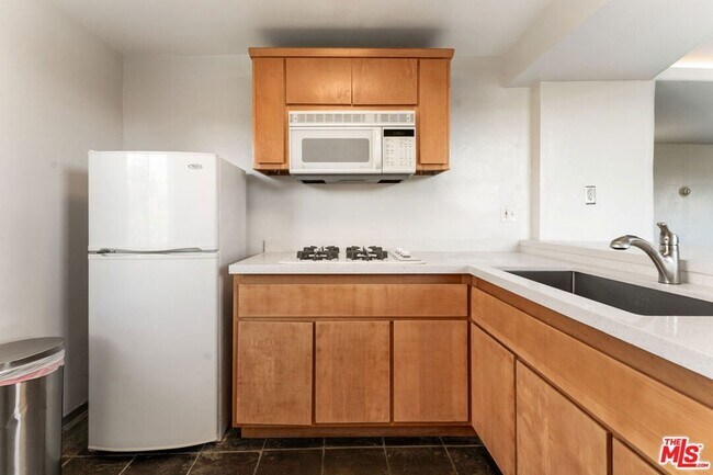 Building Photo - 1519 N Easterly Terrace