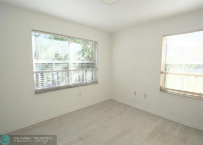 Building Photo - 3001 SW 128th Ave