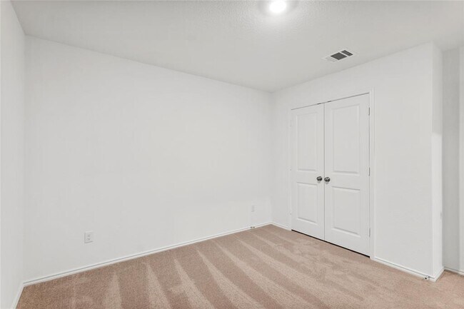 Building Photo - 161 Keefer