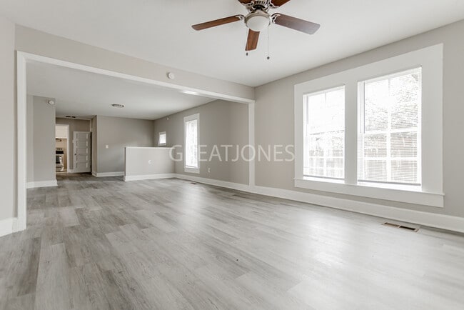 Building Photo - 3920 Meritas Dr