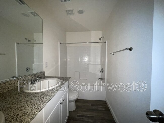 Building Photo - 6564 S Mystic Ave