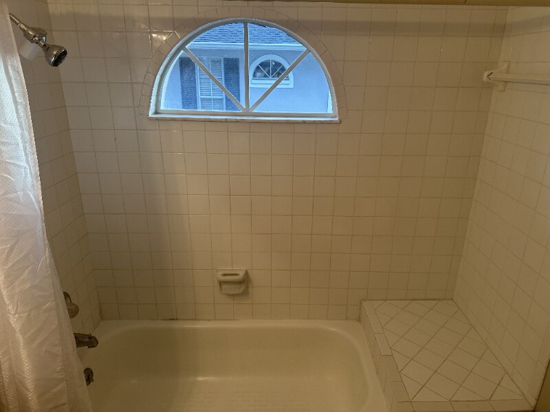 Building Photo - 3205 W De Leon St