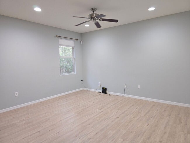 Building Photo - Beautiful 3 Bedroom 2 Bathroom Home, with Scenic Backyard View. Ormond Beach in Hunter's Ridge Co...