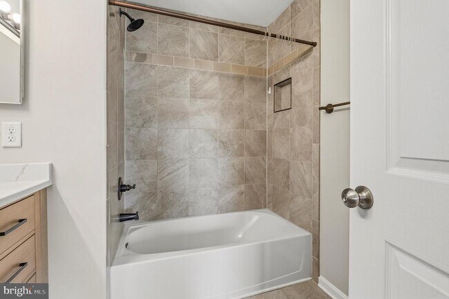 Building Photo - 9060 Gracious End Ct