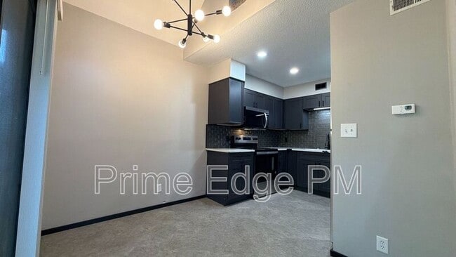 Building Photo - 1821 Ridgehaven Ct