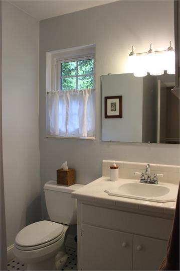 Building Photo - Gorgeous 4/3 Home with fenced yard and garage