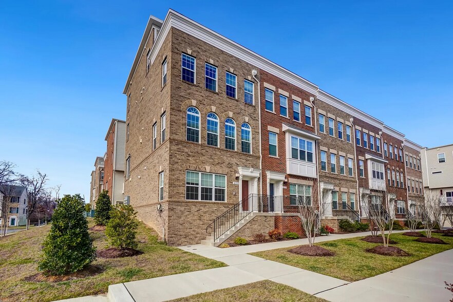 Building Photo - 4777 Cherokee St